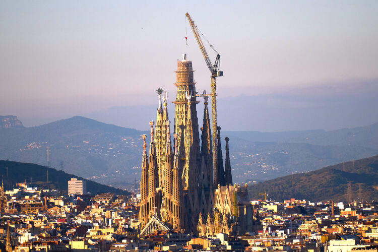 Sagrada Familia becomes the world’s tallest church
